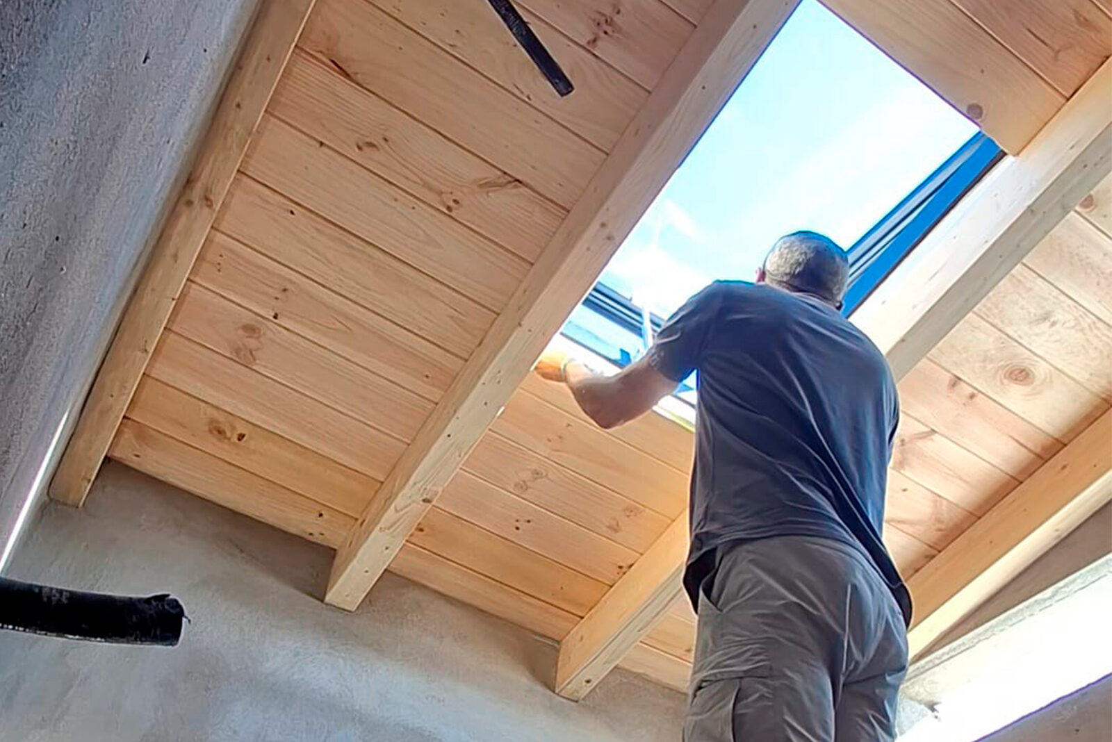 Instalación de claraboya por Claraboyas Eco Luz